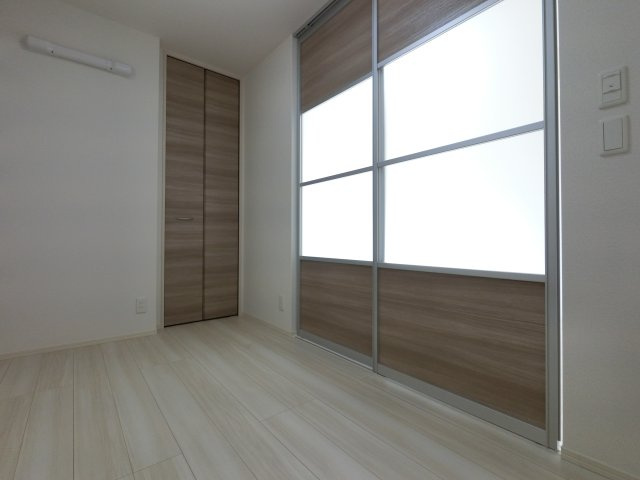 イーグルワンの洋室
