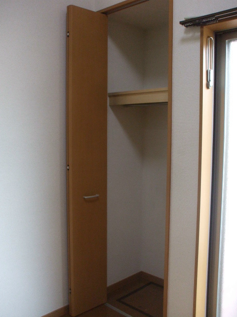 中野区上高田２丁目のアパートの収納