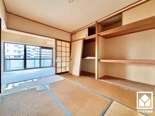 グランデュール鴨川3番館の和室