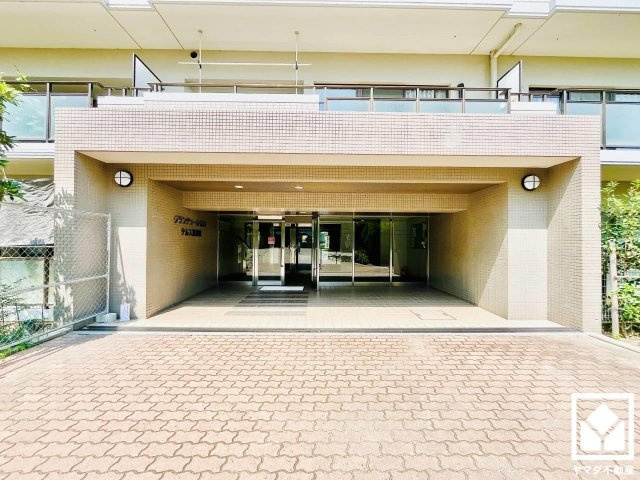 グランデュール鴨川3番館
