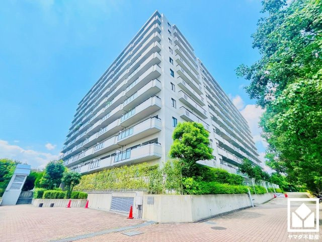 グランデュール鴨川3番館の外観