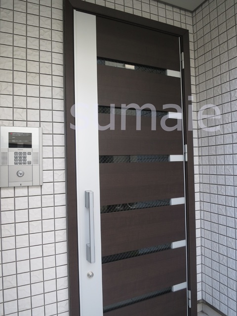 カサート駒込のエントランス|エントランス扉はオートロックです
