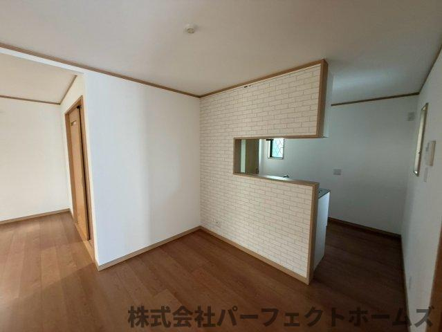 倉治2丁目戸建の居間・リビング