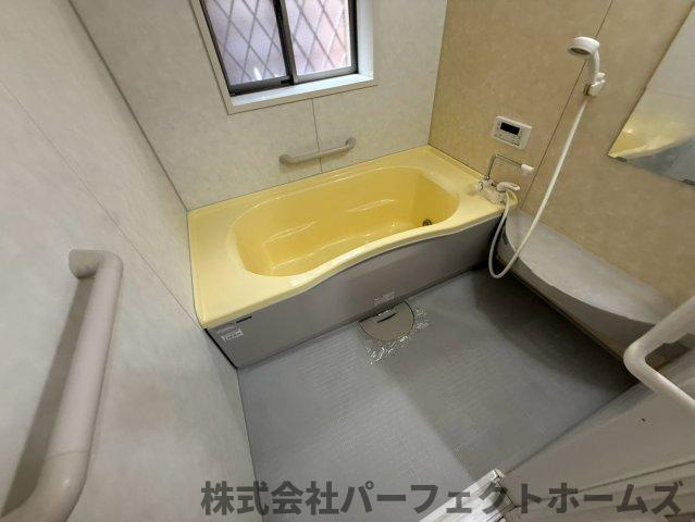 倉治2丁目戸建の浴室|コンパクトで使いやすいお風呂です