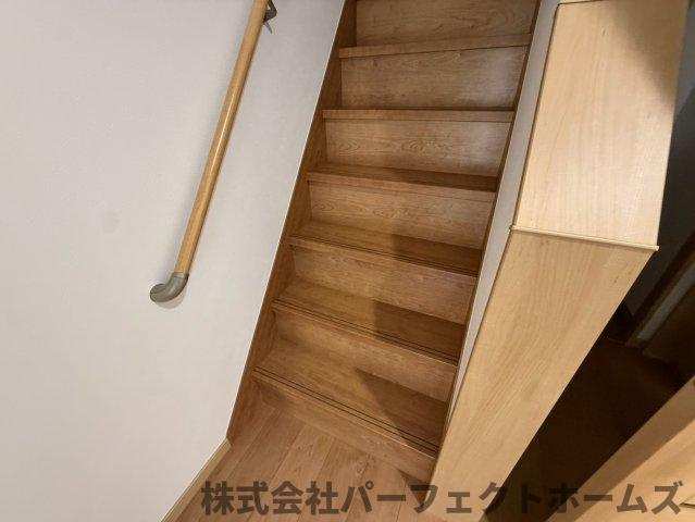 倉治2丁目戸建の内装|明るい室内です
