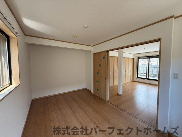 倉治2丁目戸建の洋室|使い勝手のいい洋室です