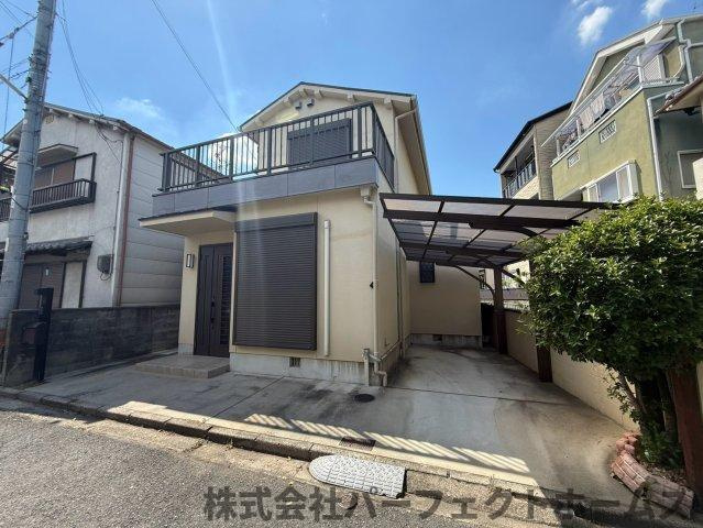 倉治2丁目戸建の駐車場|車をお持ちの方に嬉しい駐車場付きの物件です