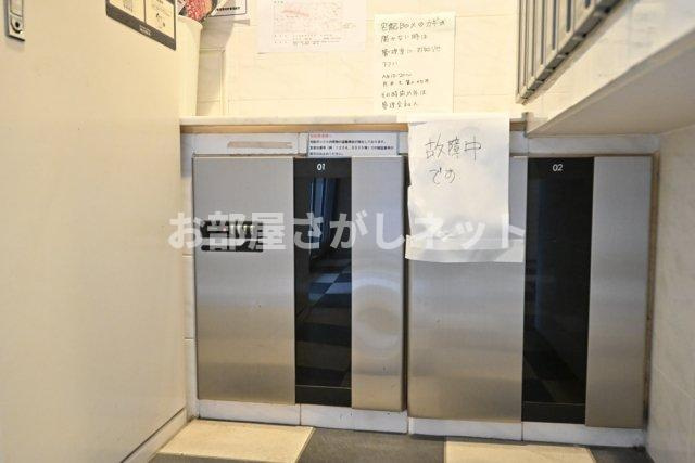 アデッソ新宿若松町【おとり物件なし】#学生・社会人にオススメ！初期費用分割払いOK！のその他共用部分|宅配BOX