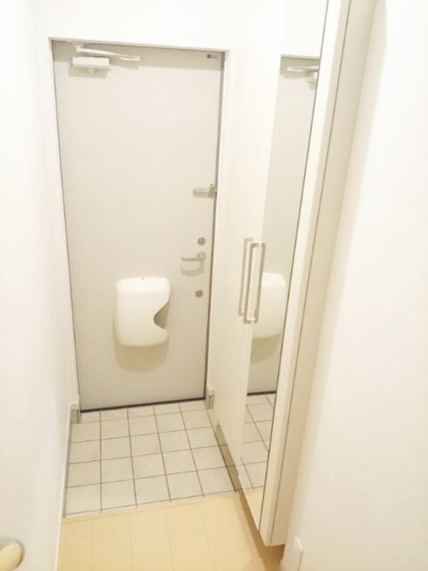 カトレア　ハウスⅡの玄関