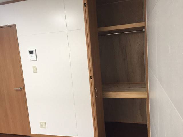 八女市本町のアパートの収納