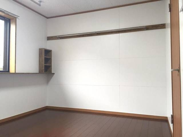 八女市本町のアパートの内装