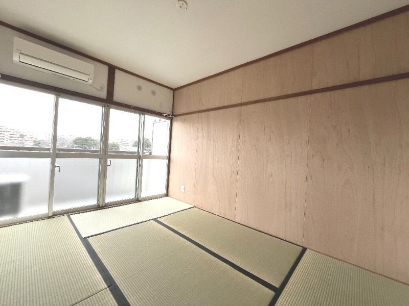 クロノス桜ヶ丘の居間・リビング