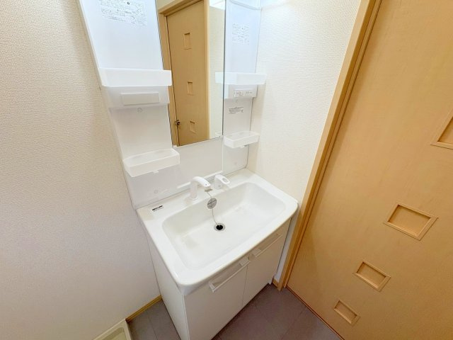 榮タウンハウスの洗面所|使いやすい洗面所です