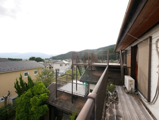 【その他】 | 甲府市西田町 敷地148坪・建物358㎡の広々中古戸建 | 3階バルコニー