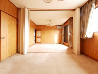 【洋室】 | 甲府市西田町 敷地148坪・建物358㎡の広々中古戸建 | 3階　7帖　洋室