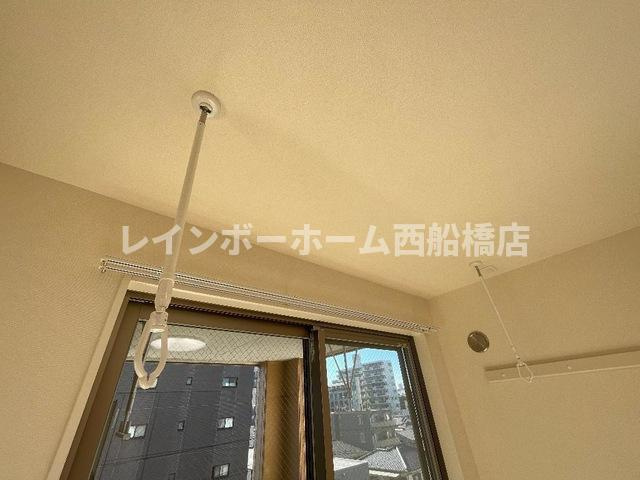 ラピスラズリの内装