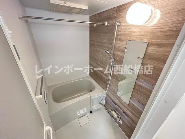 ラピスラズリの浴室