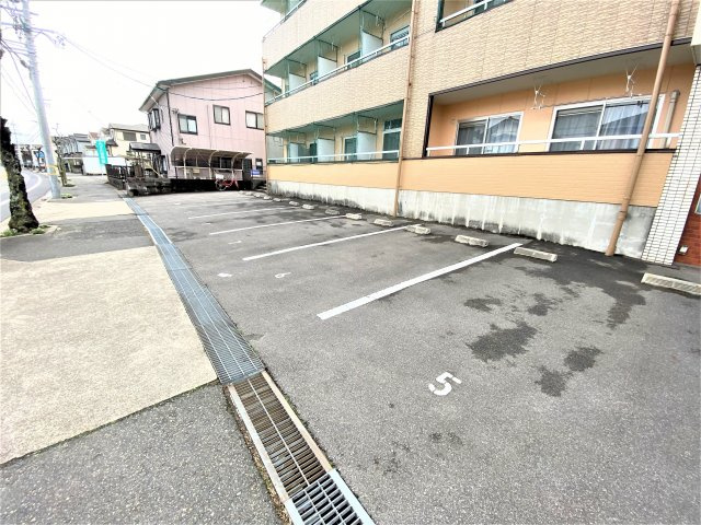 メーホーハイムの駐車場