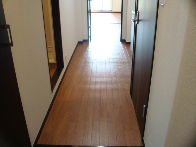 狛江市元和泉１丁目の賃貸マンションの内装