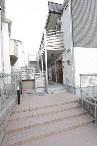 クレイノ桜が丘のエントランス|同タイプ参考写真です。