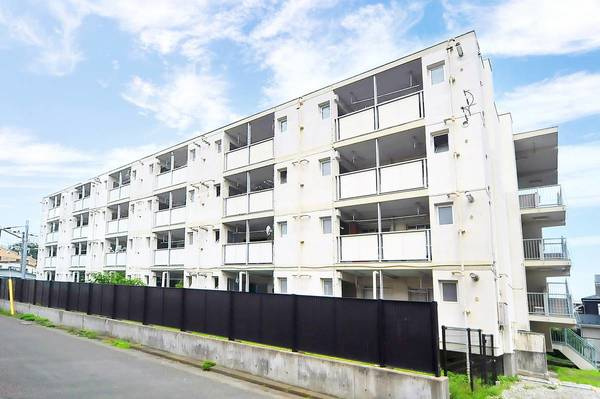 ビレッジハウス常盤台1号棟の外観|外はこのようになっています