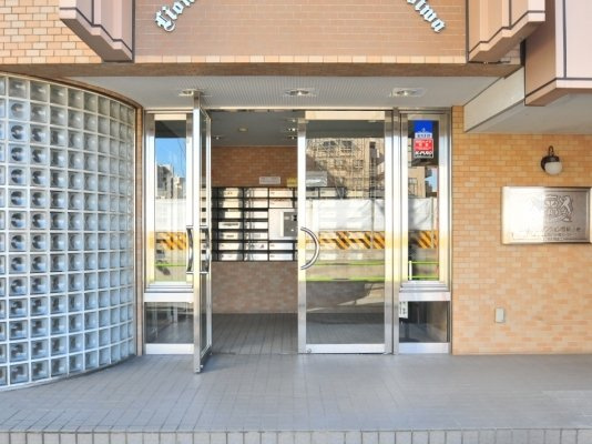 ライオンズマンション西新小岩のエントランス|毎日通るエントランスはこのようになっています