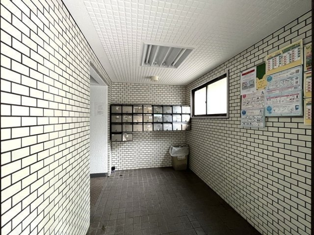 エクセレントハイム下高井戸のエントランス|毎日通るエントランスはこのようになっています