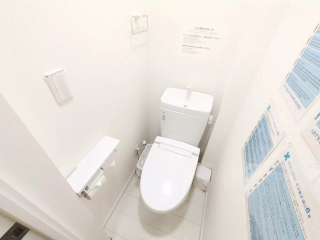 SA230 SA-クロス北千住3のトイレ|落ち着いた色調のトイレです