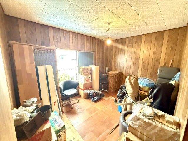 貝塚市半田2丁目　中古戸建の洋室