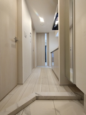 【玄関】 | クレイシアIDZ横浜桜木町