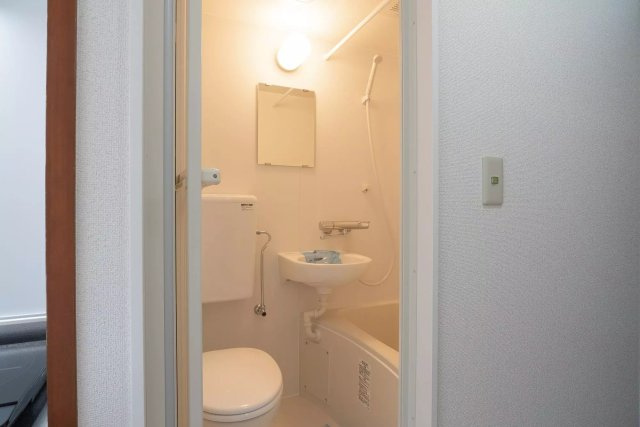 AP1461 サンライフ宮の下 101のトイレ|落ち着いた色調のトイレです