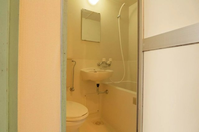 AP1421 メゾン･ド･フルール八王子 103のトイレ|清潔感のあるトイレです