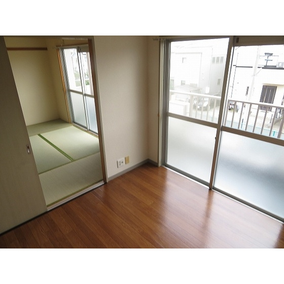 ルミエール本宿参番館のその他|洋室
