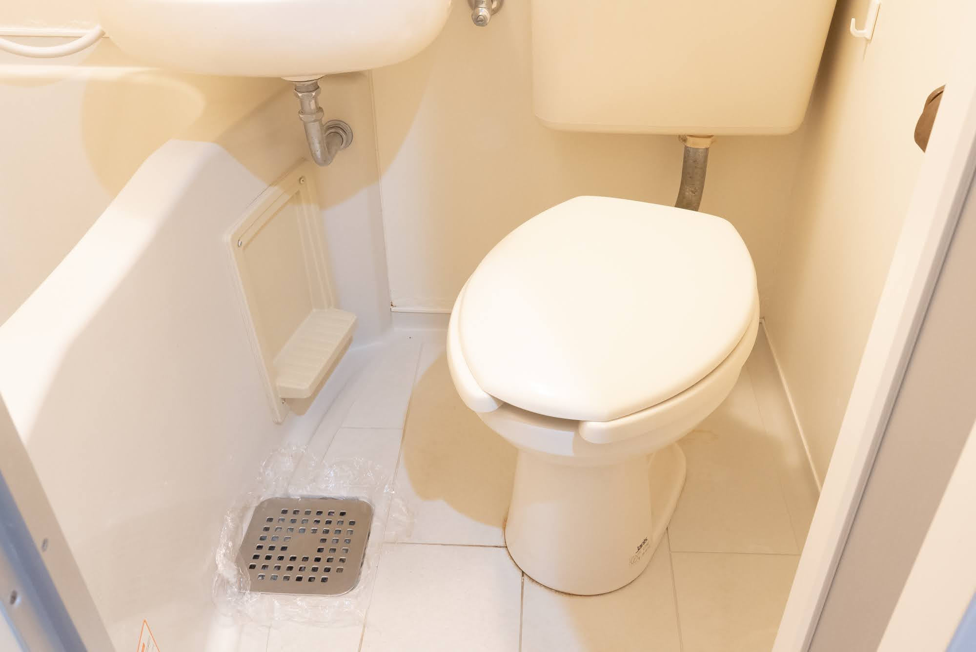 AP1587 シャンブルK 101のトイレ|落ち着いた色調のトイレです