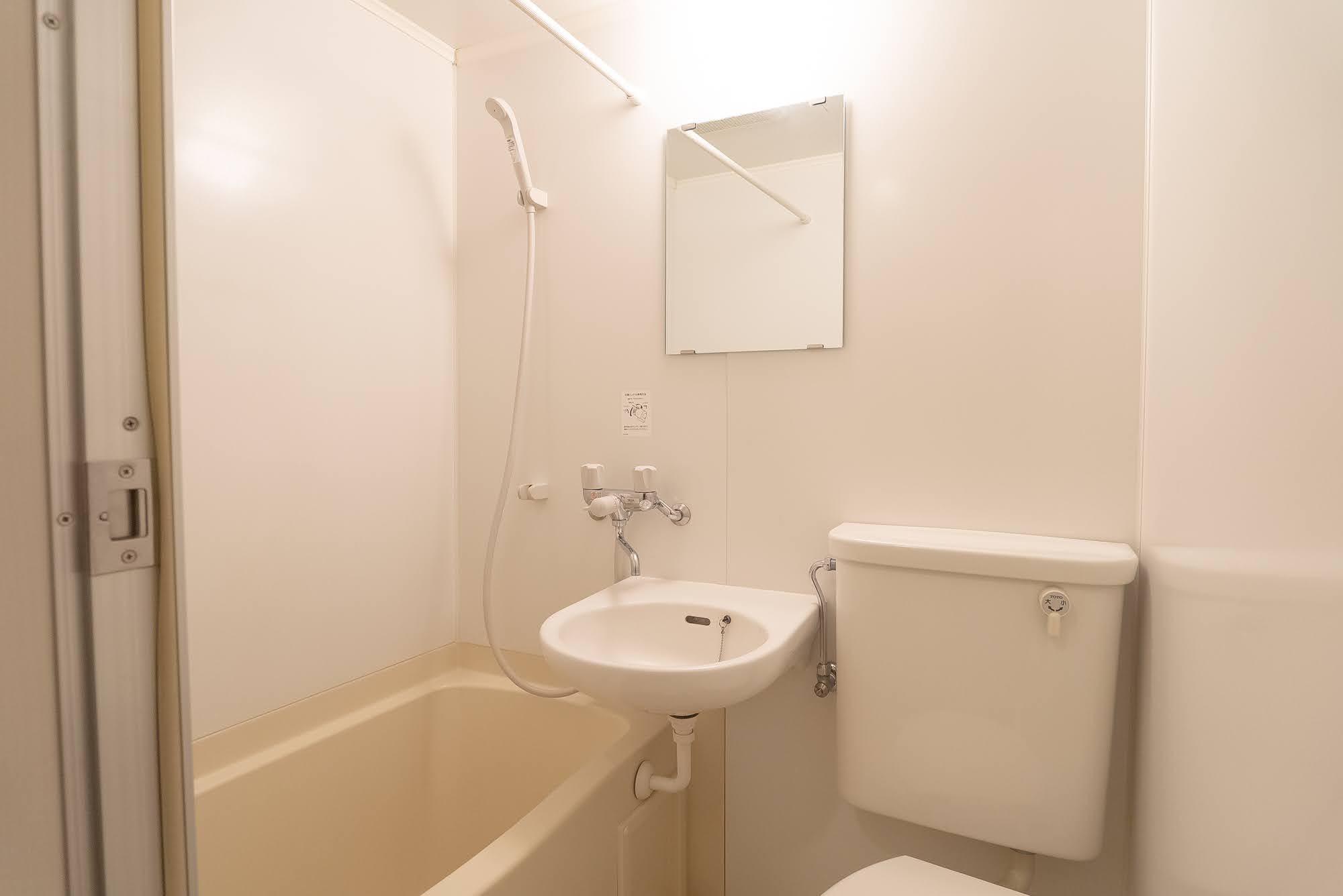 AP1588 シャンブルK 205のトイレ|落ち着いた色調のトイレです
