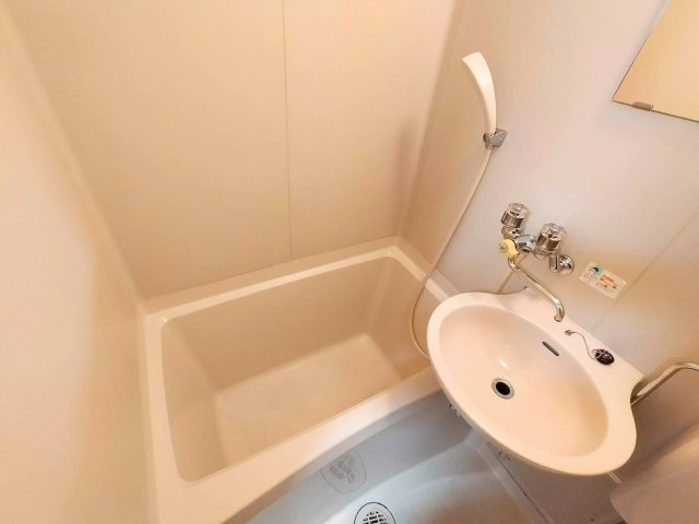 AP120 赤羽セントラルヒルズ 101の浴室|コンパクトで使いやすいお風呂です