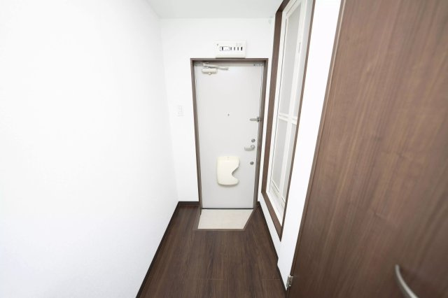 AP709 世田谷Hathaway 103の玄関|ゆったりとした玄関です