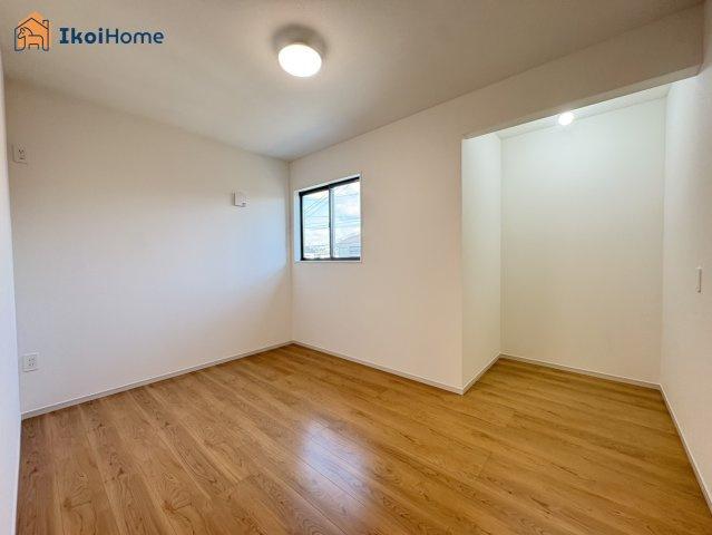 明石市大久保町大窪19期　新築戸建の子供部屋|【ホームページに現地動画掲載中】●年中無休：当日予約可●カーテン・カーテンレール未設置。ご相談下さい