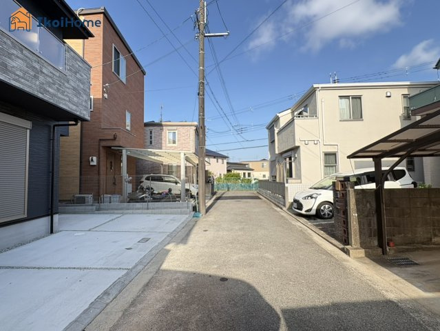 明石市大久保町大窪19期　新築戸建の前面道路含む現地写真|【ホームページに現地動画掲載中】●年中無休：当日予約可●前面道路は北側、幅員4Mになります。