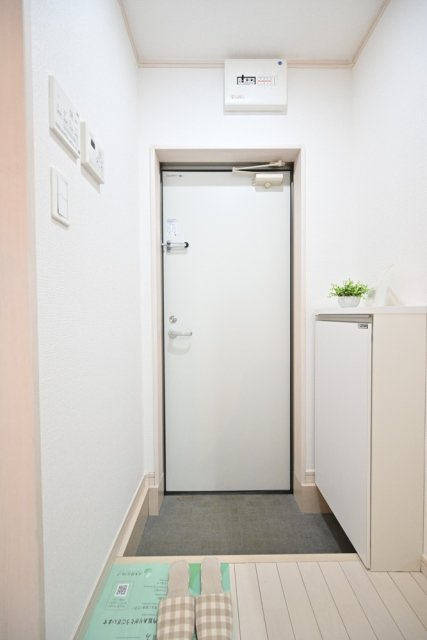 マーレ五反野の玄関|※家具・小物はイメージです