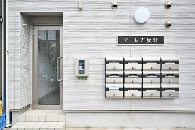マーレ五反野のエントランス|清潔なエントランスです