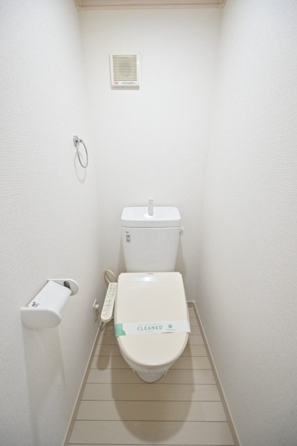 マーレ五反野のトイレ|シンプルで使いやすいトイレです