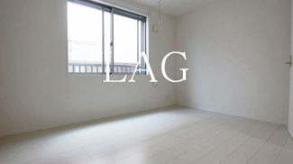 【居間・リビング】 | サンズパーク六実 | 洋室のお部屋です。
