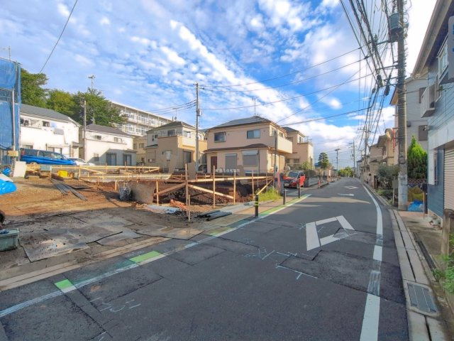 富士見市諏訪２丁目の新築一戸建の前面道路含む現地写真|南東側約6.6mの公道です。