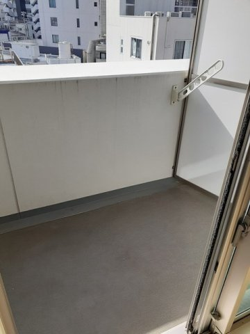 大和ステーションヒルズ弐番館のバルコニー