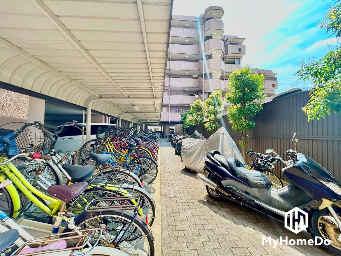 宝マンション新守山イーストの駐輪場