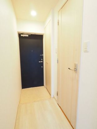 クロスレジデンス清澄白河の玄関