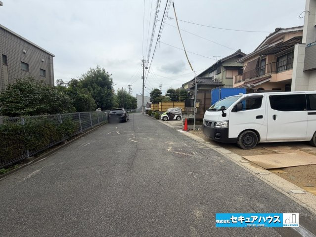 【同施工物件ご案内可能】知多市にしの台　全1棟の前面道路含む現地写真|事前予約にて現地ご見学いただけます！お気軽にお問い合わせください♪
■株式会社　セキュアハウス■
住宅ローンに強く、知識、経験豊富なスタッフ在籍
お客様に寄り添い、ご成約後もサポート致します。