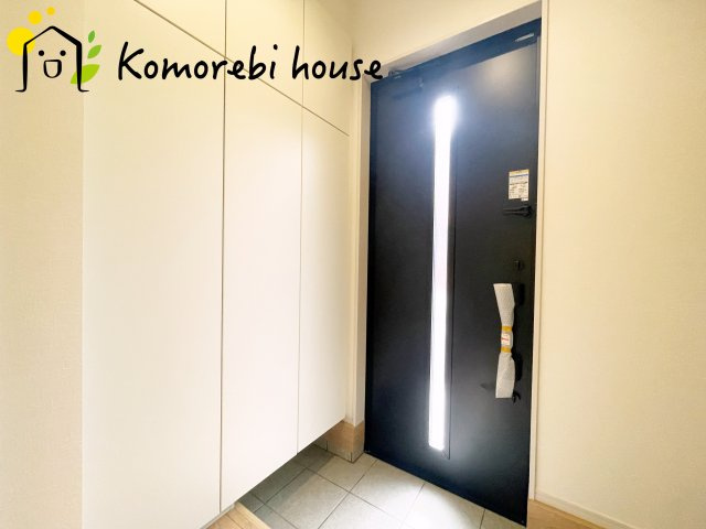 KIS上尾市本町　7期　新築一戸建て　KEIAI GRACE　01の玄関|26.9.18