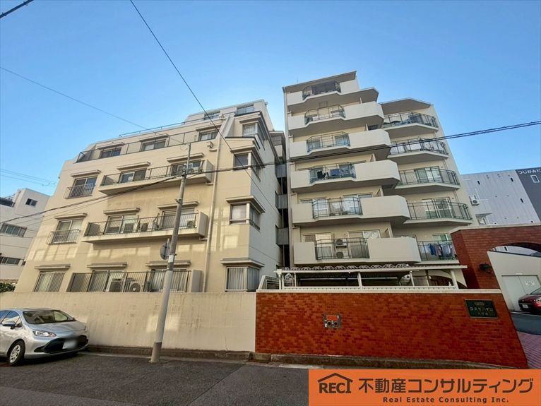 コスモハイツ六甲道の外観